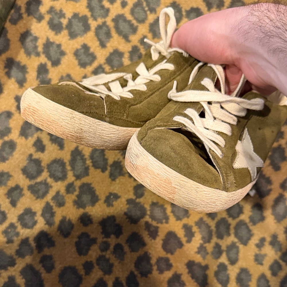 Golden Goose Olive Green Sneakers with White Star - Picture 2 of 3